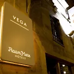 Ikonik Plaza Mercado