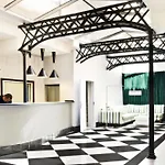 Hotel Ikonik Plaza Mercado 3*
