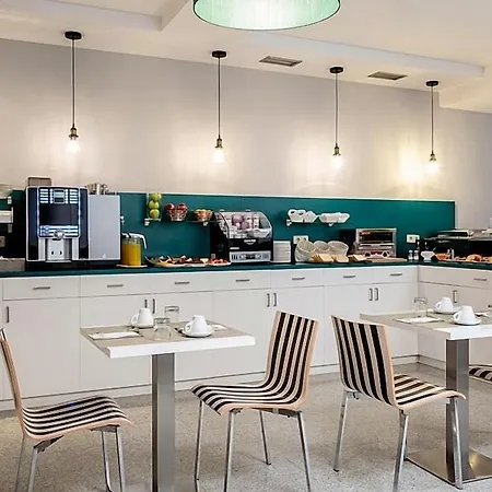 Ikonik Plaza Mercado Hotel