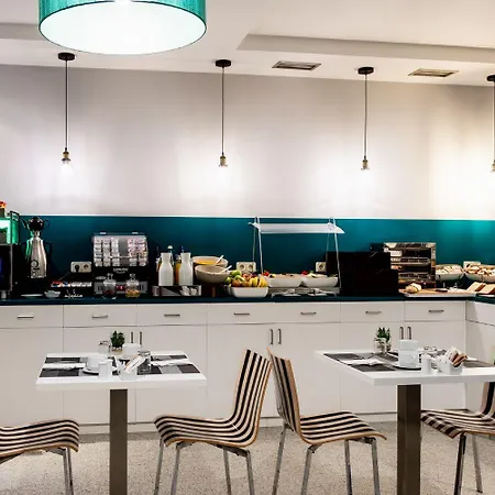 Ikonik Plaza Mercado מלון סלאמנקה