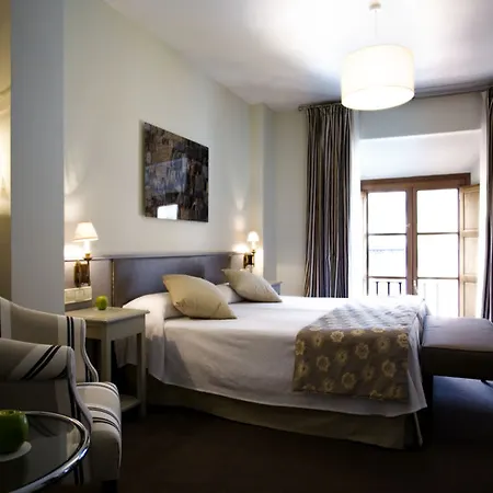 Hotel Ikonik Plaza Mercado Salamanca