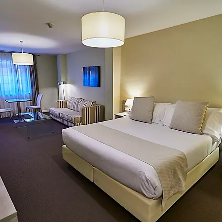 Ikonik Plaza Mercado 3*