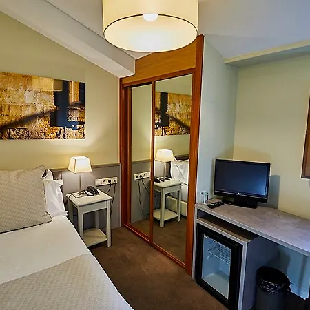 Hotel Ikonik Plaza Mercado Salamanca