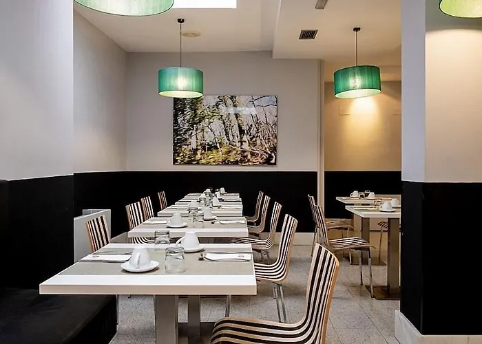 Ikonik Plaza Mercado 3*