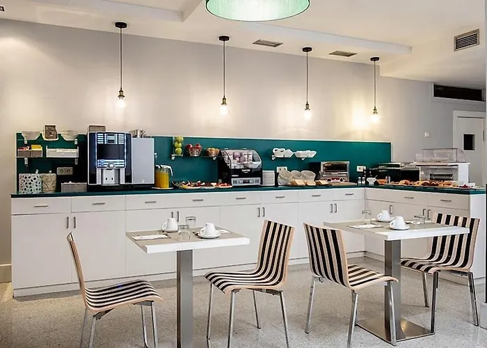 Ikonik Plaza Mercado 호텔