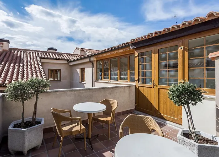 Ikonik Plaza Mercado Salamanque