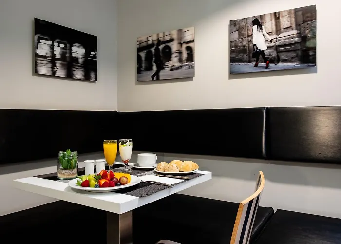 Ikonik Plaza Mercado