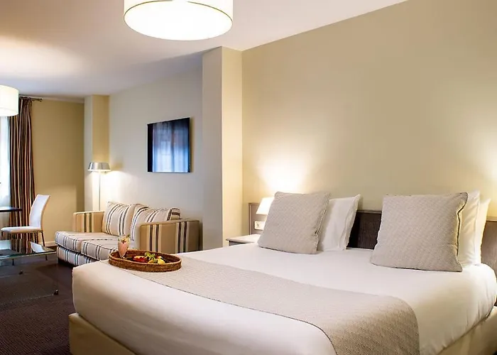 Ikonik Plaza Mercado 3*