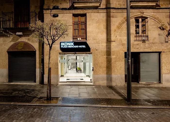 Ikonik Plaza Mercado