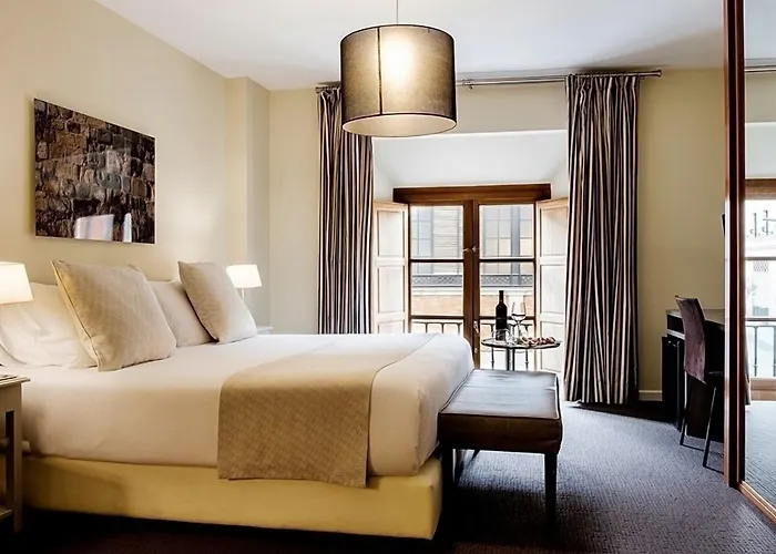 호텔 Ikonik Plaza Mercado