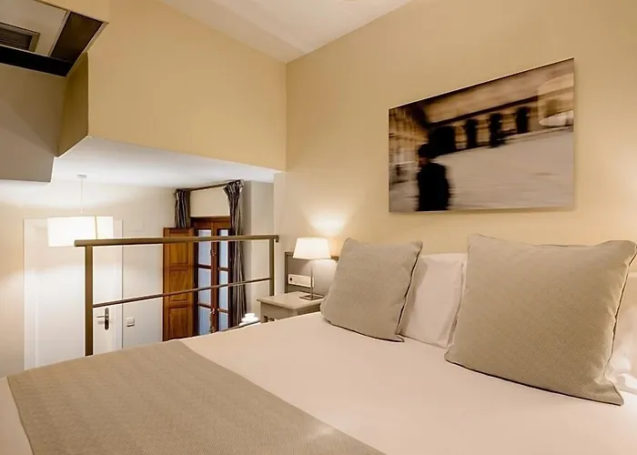 Ikonik Plaza Mercado