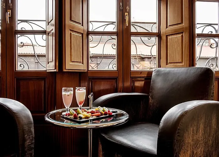 Ikonik Plaza Mercado Salamanque