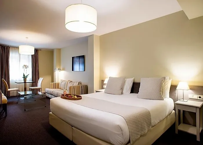 Hotel Ikonik Plaza Mercado 3*