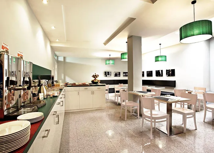 Hotel Ikonik Plaza Mercado