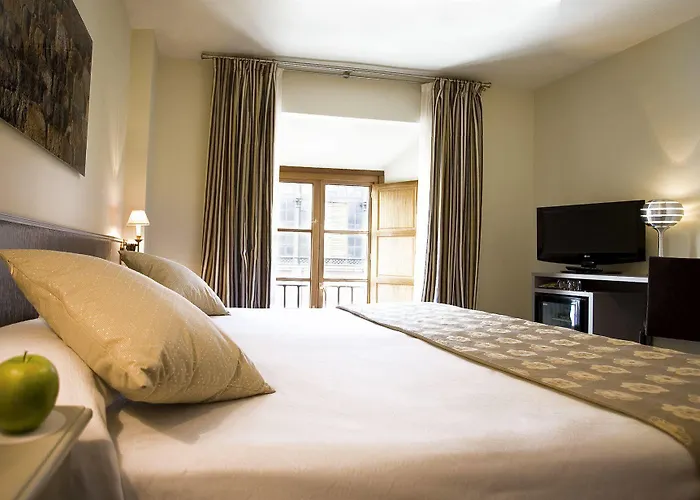 Hotel Ikonik Plaza Mercado 3*