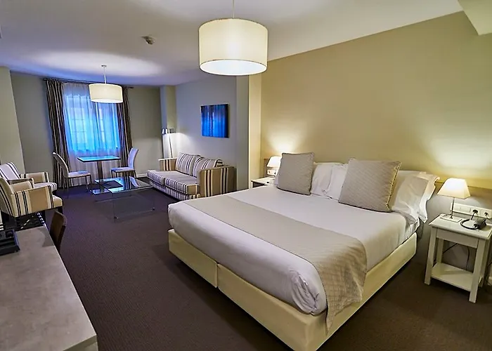 Ikonik Plaza Mercado 3*